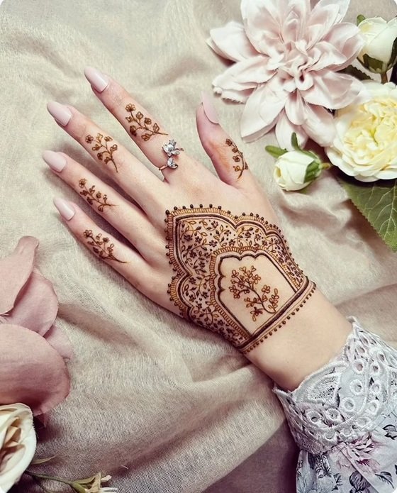 10 Best Arabic Mehndi Designs in 2025 5 arabic mehndi design,easy arabic mehndi design,stylish arabic mehndi design,simple arabic mehndi design,arabic mehndi design back hand arabic mehndi design 10 Best Arabic Mehndi Designs in 2025 arabic mehndi design