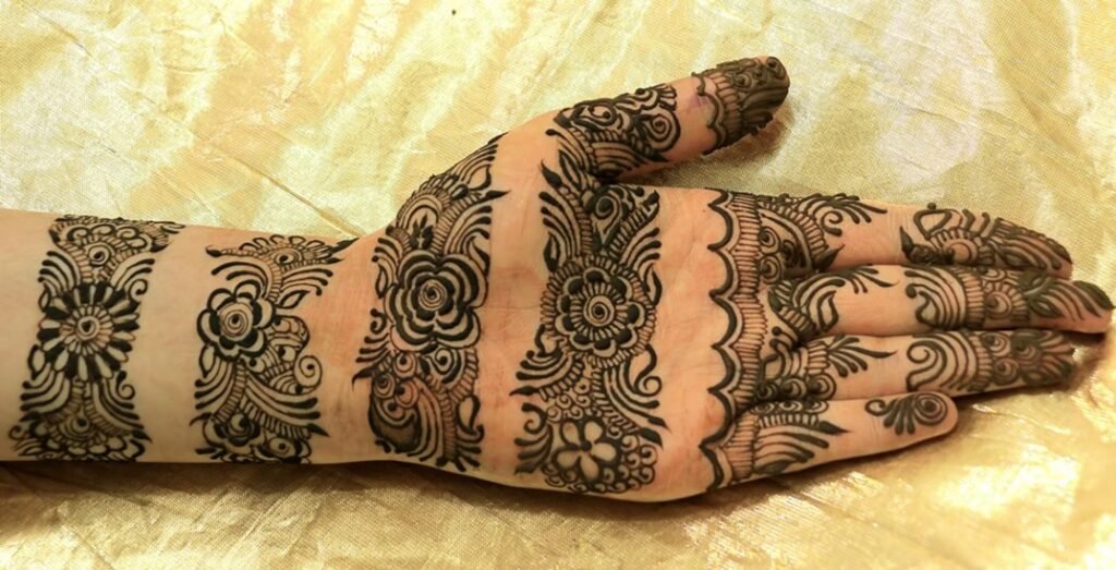 Top 10+ Engagement Bangle Mehndi Designs: Stunning Styles for Your Special Day 1 engagement bangle mehndi design,mehndi design,simple mehndi design,easy mehndi design,mehndi design photo engagement bangle mehndi design Top 10+ Engagement Bangle Mehndi Designs: Stunning Styles for Your Special Day engagement bangle mehndi design