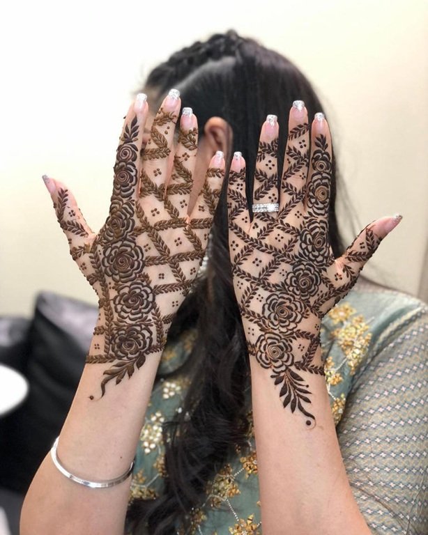 Top 10+ Front Hand Mehndi Design Arabic 7 front hand mehndi design arabic,Arabic Mehndi Design,Mehndi Design,simple front hand mehndi design arabic,latest front hand arabic mehndi design front hand mehndi design arabic Top 10+ Front Hand Mehndi Design Arabic front hand mehndi design arabic