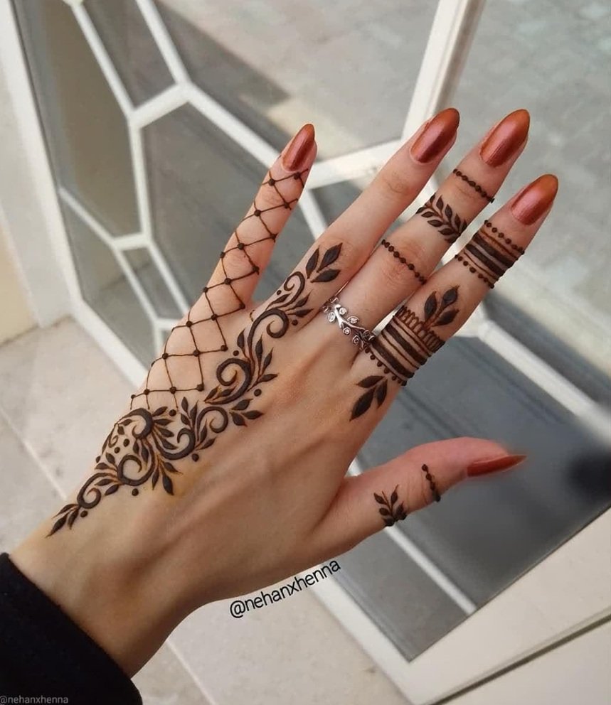 unique mehndi design for raksha bandhan