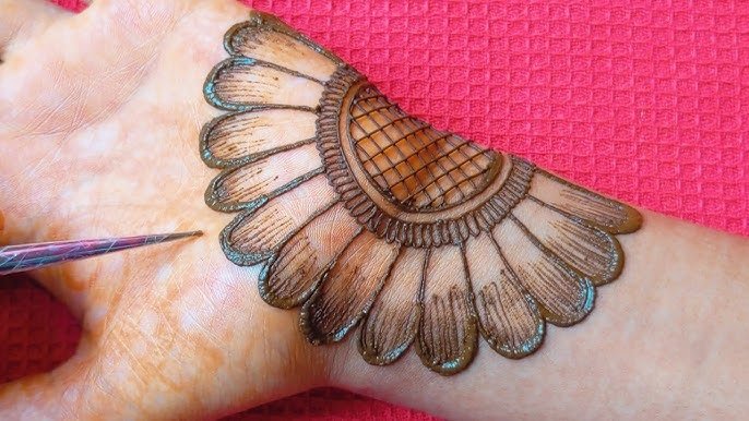 Top 10 Mehndi Design Back Simple: Elegant and Easy Styles for Every Occasion 9 mehndi design back simple,back hand mehndi design mehndi design back simple Top 10 Mehndi Design Back Simple: Elegant and Easy Styles for Every Occasion mehndi design back simple
