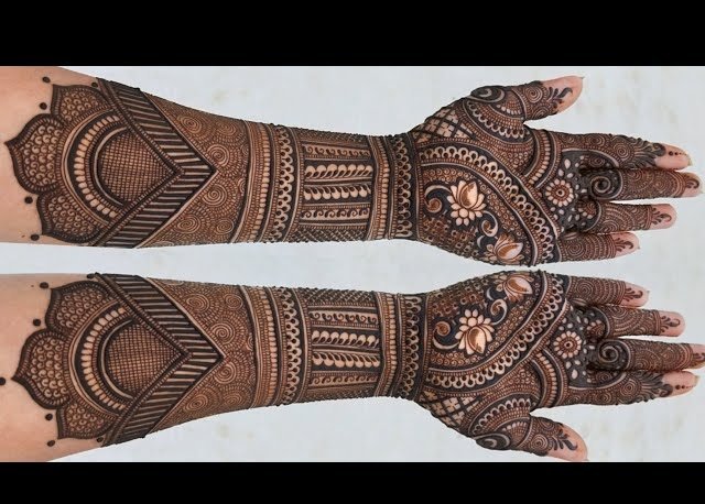 Top 10 Mehndi Back Side Designs: Stunning Ideas for Every Occasion 9 mehndi back side design,back side mehndi design,Back hand mehndi design,Simple back side mehndi design,Easy mehndi design for back hand mehndi back side design Top 10 Mehndi Back Side Designs: Stunning Ideas for Every Occasion mehndi back side design