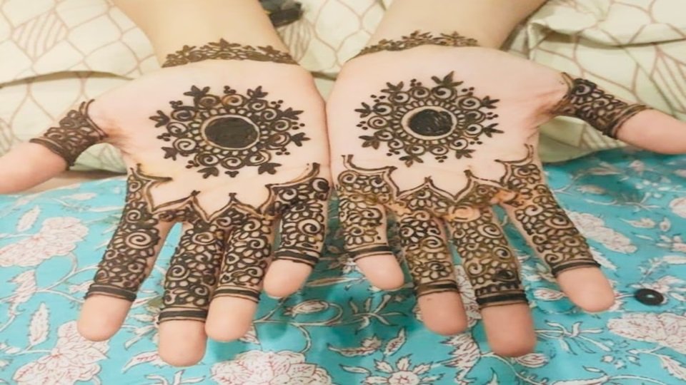 Top 10 Simple Mehndi Design Back Hand 2022 10 simple mehndi design back hand 2022,Easy back hand mehndi designs 2022,Latest back hand mehndi designs 2022,Simple Arabic mehndi design back hand,Minimal mehndi designs for back hand simple mehndi design back hand 2022 Top 10 Simple Mehndi Design Back Hand 2022 simple mehndi design back hand 2022