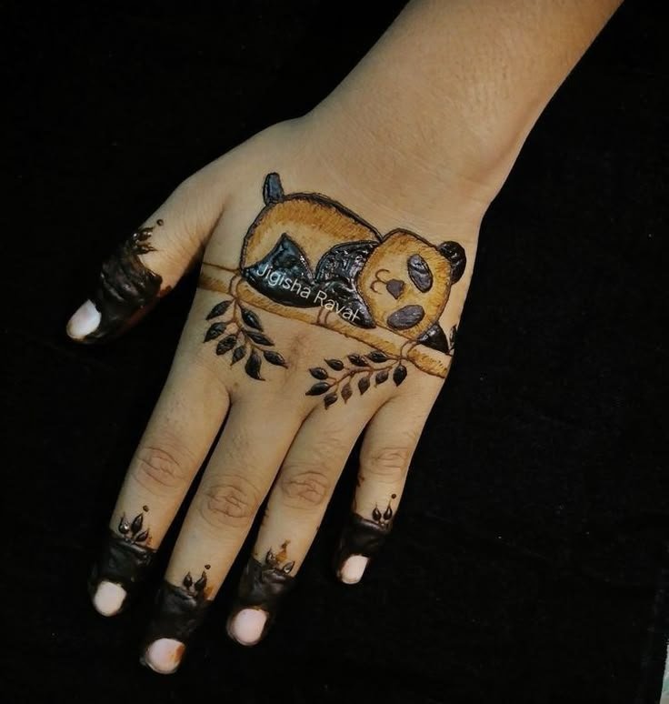 panda mehndi design