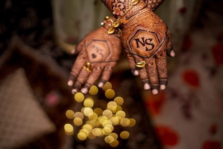 Top 10 Back Hand Mehndi Design for Karva Chauth 4 back hand mehndi design for karva chauth,modern karva chauth mehndi designs back hand mehndi design for karva chauth Top 10 Back Hand Mehndi Design for Karva Chauth back hand mehndi design for karva chauth