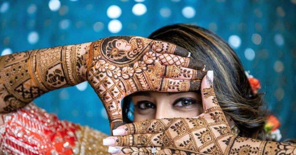 Top 10 Flower Mehndi Design Front Hand 9 flower mehndi design front hand,flower flower stylish back hand mehndi design flower mehndi design front hand Top 10 Flower Mehndi Design Front Hand flower mehndi design front hand