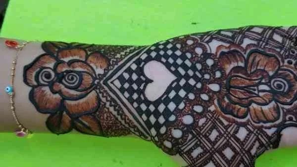 Top 5 Peacock Feather Peacock Mehndi Designs: A Symbol of Grace and Beauty 4 peacock feather peacock mehndi design,peacock mehndi design peacock feather peacock mehndi design Top 5 Peacock Feather Peacock Mehndi Designs: A Symbol of Grace and Beauty peacock feather peacock mehndi design
