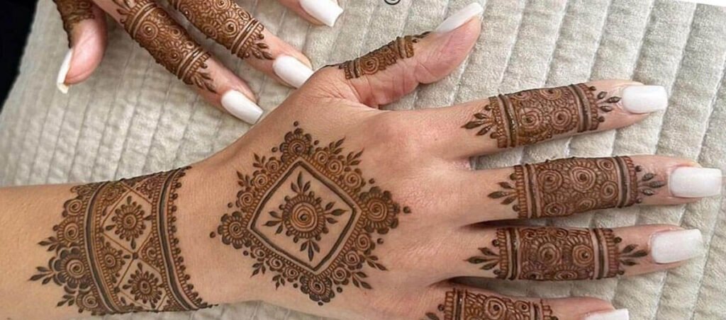Top 10 Simple Easy Simple Back Side Mehndi Design Ideas 3 simple easy simple back side mehndi design,easy arabic mehndi design back side,easy back hand mehndi design,simple mehndi design for back hand,stylish back side mehndi design simple easy simple back side mehndi design Top 10 Simple Easy Simple Back Side Mehndi Design Ideas simple easy simple back side mehndi design