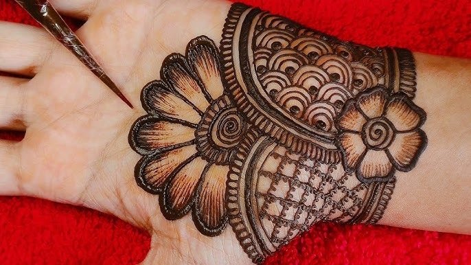 palm hand mehndi design