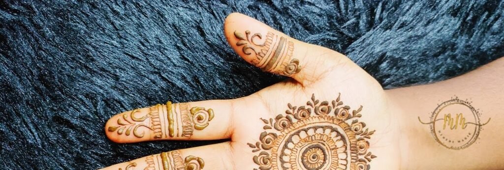 Top 10 Mehndi Design Back Hand Easy – Stunning Yet Simple Designs to Try 2 mehndi design back hand easy,mehndi design simple back hand,simple mehndi design back hand easy,stylish mehndi design back hand easy,bridal mehndi design back hand easy mehndi design back hand easy Top 10 Mehndi Design Back Hand Easy – Stunning Yet Simple Designs to Try mehndi design back hand easy