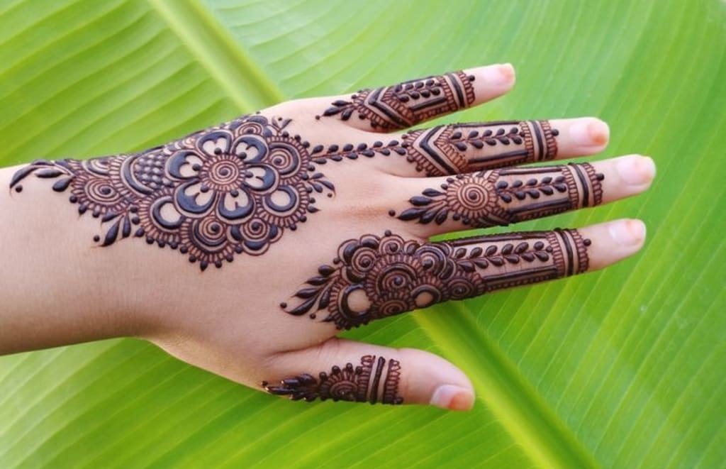 Top 10 Mehndi Design Back Hand Easy – Stunning Yet Simple Designs to Try 3 mehndi design back hand easy,mehndi design simple back hand,simple mehndi design back hand easy,stylish mehndi design back hand easy,bridal mehndi design back hand easy mehndi design back hand easy Top 10 Mehndi Design Back Hand Easy – Stunning Yet Simple Designs to Try mehndi design back hand easy