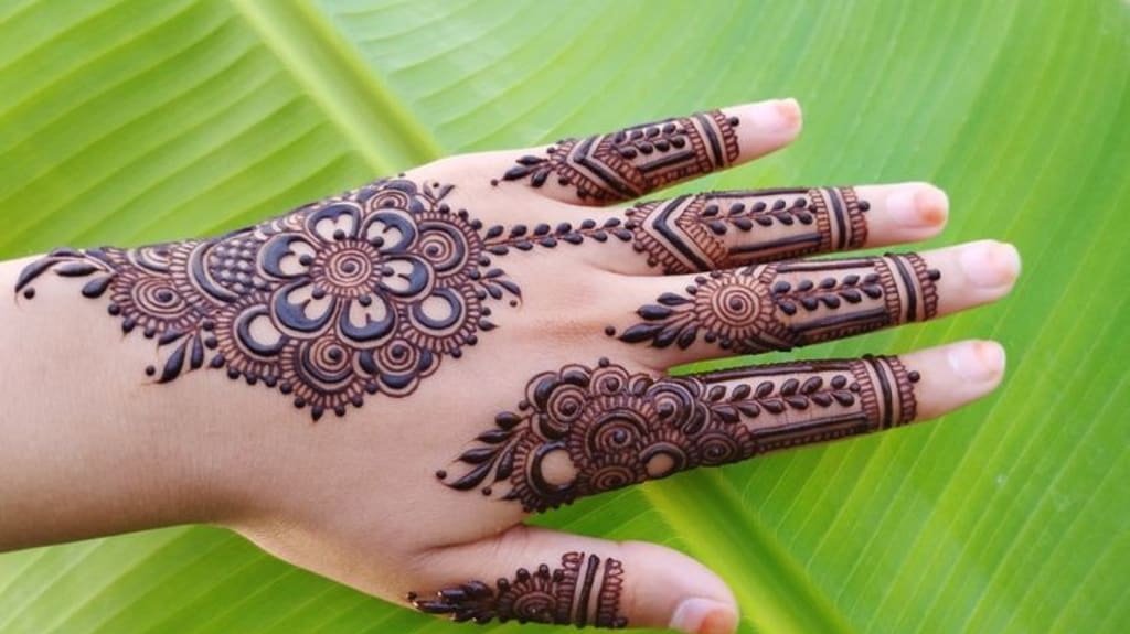 Top 10 Mehndi Design Simple and Beautiful Front Hand 5 mehndi design simple and beautiful front hand,front hand simple mehndi design mehndi design simple and beautiful front hand Top 10 Mehndi Design Simple and Beautiful Front Hand mehndi design simple and beautiful front hand