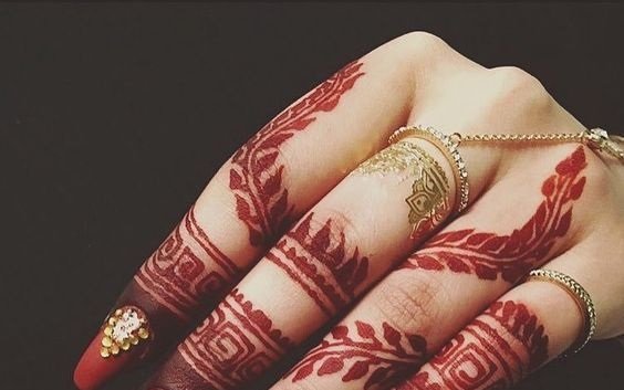 Top 10 Mehndi Front Designs: Stunning Styles for Every Occasion 6 mehndi front design,front hand simple mehndi design mehndi front design Top 10 Mehndi Front Designs: Stunning Styles for Every Occasion mehndi front design