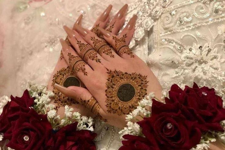 Top 10 Mehndi Design Round Shape: Embrace Traditional Elegance with a Modern Twist 6 mehndi design round shape,circle mehndi design back hand mehndi design round shape Top 10 Mehndi Design Round Shape: Embrace Traditional Elegance with a Modern Twist mehndi design round shape
