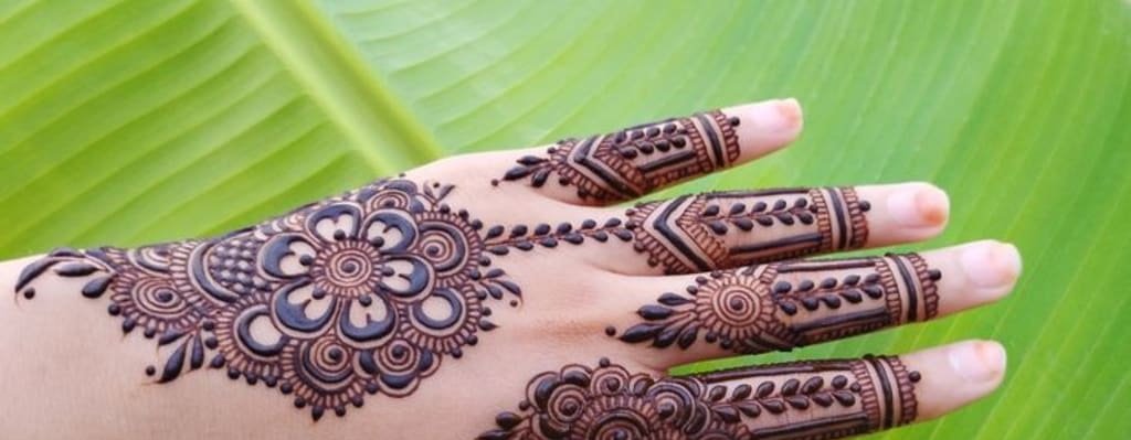 Top 10 Round Shape Back Hand Mehndi Flower Designs 10 round shape back hand mehndi flower design,circle mehndi design back hand round shape back hand mehndi flower design Top 10 Round Shape Back Hand Mehndi Flower Designs round shape back hand mehndi flower design