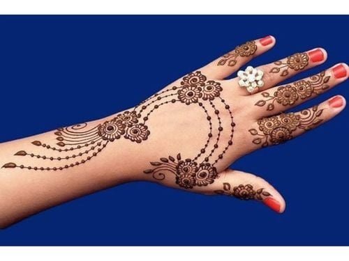 Top 10 Mehndi Design Latest Front Hand – Stunning Styles for Every Occasion 3 mehndi design latest front hand,front hand mehndi design mehndi design latest front hand Top 10 Mehndi Design Latest Front Hand – Stunning Styles for Every Occasion mehndi design latest front hand