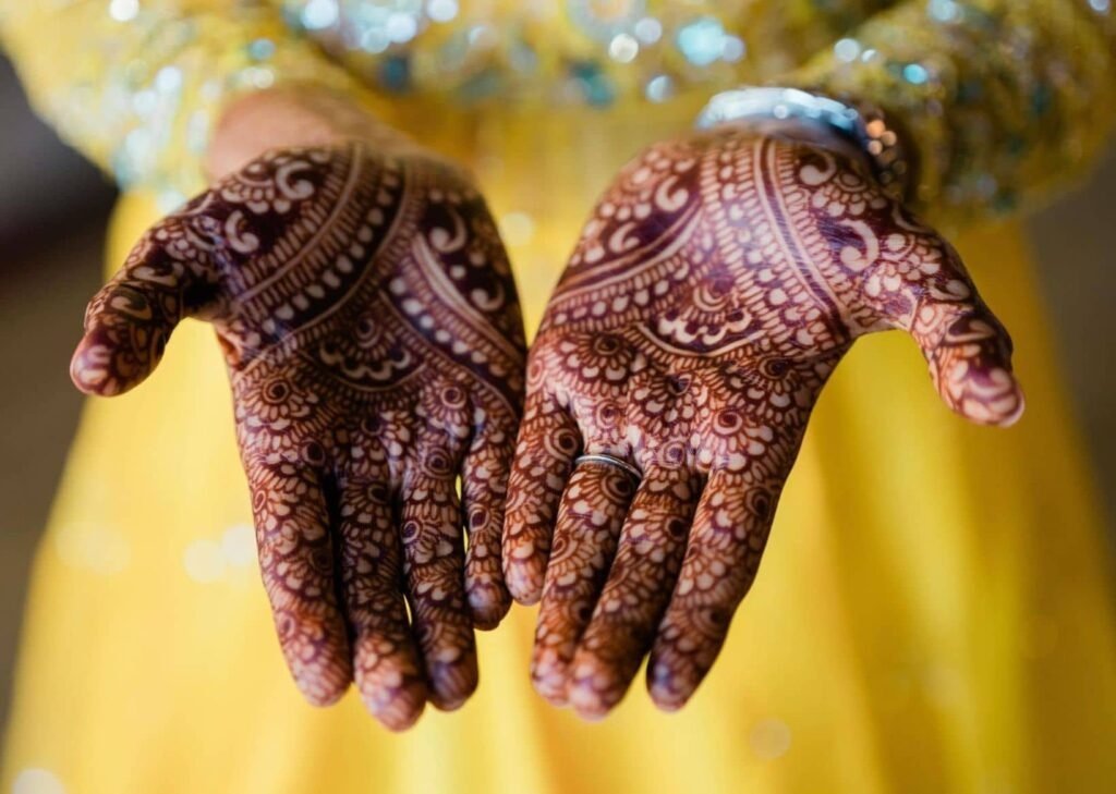 Top 10 Mehndi Design Latest Front Hand – Stunning Styles for Every Occasion 6 mehndi design latest front hand,front hand mehndi design mehndi design latest front hand Top 10 Mehndi Design Latest Front Hand – Stunning Styles for Every Occasion mehndi design latest front hand