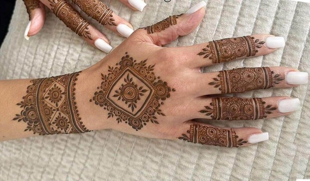 Top 10 Mehndi Design Simple Easy: Beautiful Yet Effortless Styles for Every Occasion 6 mehndi design simple easy,simple mehndi design mehndi design simple easy Top 10 Mehndi Design Simple Easy: Beautiful Yet Effortless Styles for Every Occasion mehndi design simple easy