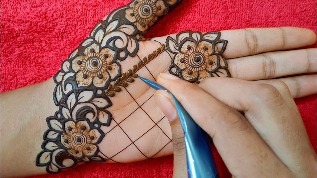 Top 10 Back Hand Side Mehndi Design 2 back hand side mehndi design,simple mehndi design back hand back hand side mehndi design Top 10 Back Hand Side Mehndi Design back hand side mehndi design