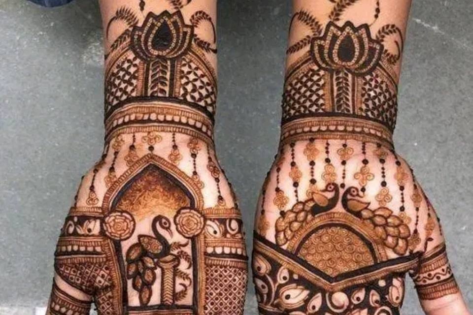 Top 10 Figure Mehndi Design: Artistic Styles for Hands 6 figure mehndi design,Bridal figure mehndi design,Figure mehndi design for hands,Royal figure mehndi patterns,Traditional figure mehndi art figure mehndi design Top 10 Figure Mehndi Design: Artistic Styles for Hands figure mehndi design