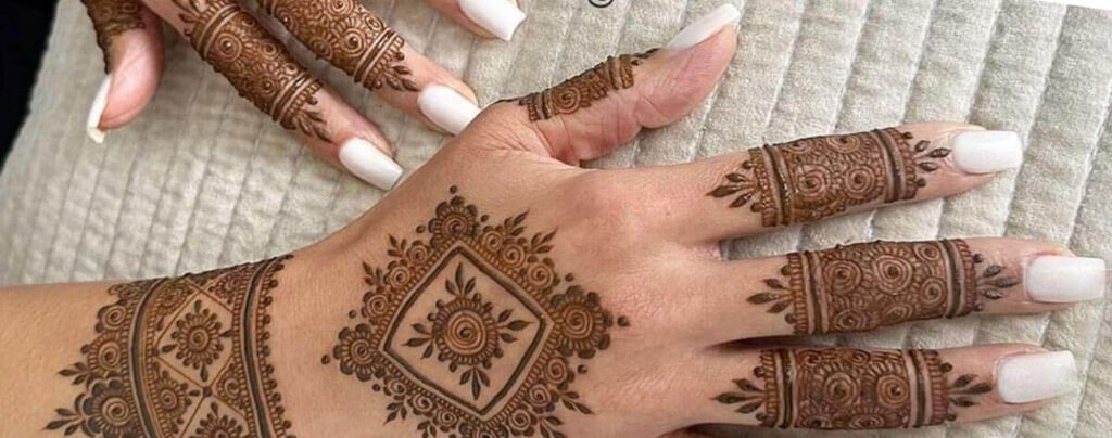 round shape mehndi design