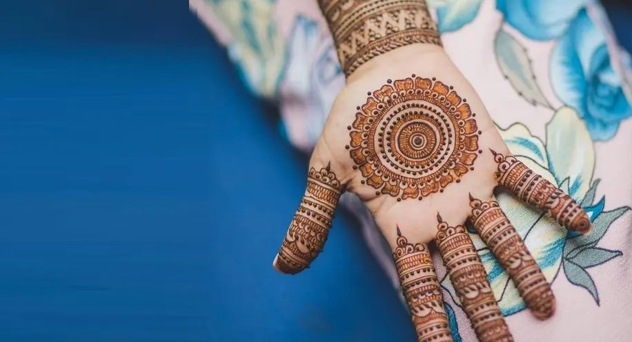 Top 10 Back Side Hand Mehndi Design: A Stunning Collection for Every Occasion 5 back side hand mehndi design,simple mehndi design back hand back side hand mehndi design Top 10 Back Side Hand Mehndi Design: A Stunning Collection for Every Occasion back side hand mehndi design