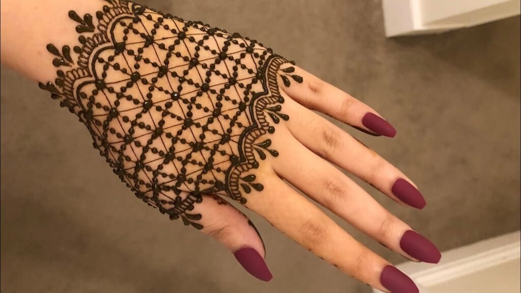 Top 10 Back Side Hand Mehndi Design: A Stunning Collection for Every Occasion 8 back side hand mehndi design,simple mehndi design back hand back side hand mehndi design Top 10 Back Side Hand Mehndi Design: A Stunning Collection for Every Occasion back side hand mehndi design