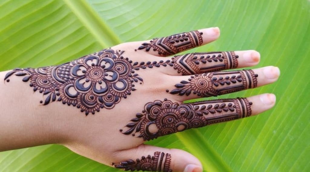 Top 10 Back Side Hand Mehndi Design: A Stunning Collection for Every Occasion 9 back side hand mehndi design,simple mehndi design back hand back side hand mehndi design Top 10 Back Side Hand Mehndi Design: A Stunning Collection for Every Occasion back side hand mehndi design