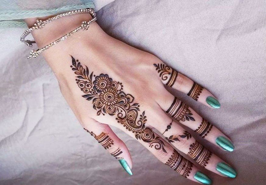 Top 10 Front Mehndi Design Simple: Elegant and Easy Styles for Every Occasion 5 front mehndi design simple,front hand simple mehndi design front mehndi design simple Top 10 Front Mehndi Design Simple: Elegant and Easy Styles for Every Occasion front mehndi design simple