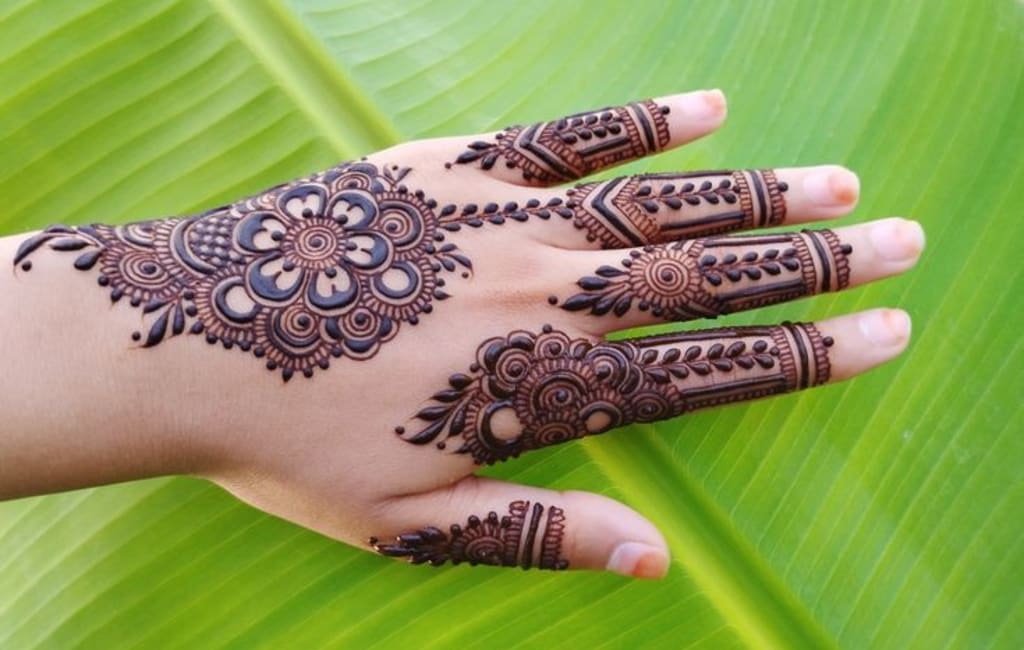 simple cute baby mehndi design