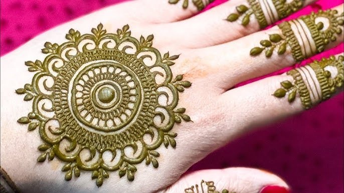simple cute baby mehndi design