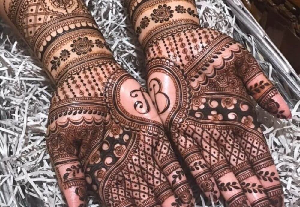 simple cute baby mehndi design