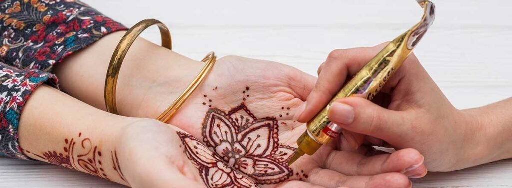 simple cute baby mehndi design