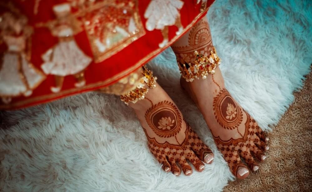 Top 10 Leg Mehndi Design Side: Stunning Styles to Adorn Your Legs 6 leg mehndi design side,leg side mehndi design leg mehndi design side Top 10 Leg Mehndi Design Side: Stunning Styles to Adorn Your Legs leg mehndi design side