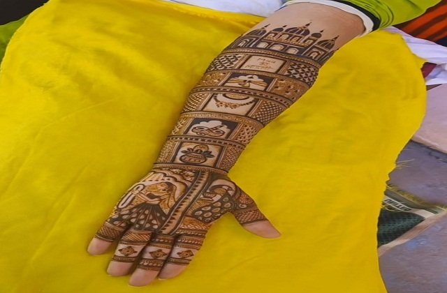 Top 10 Bride Mehndi Design – Elegant and Trendy Bridal Styles 7 bride mehndi design,bridal mehndi design photos bride mehndi design Top 10 Bride Mehndi Design – Elegant and Trendy Bridal Styles bride mehndi design