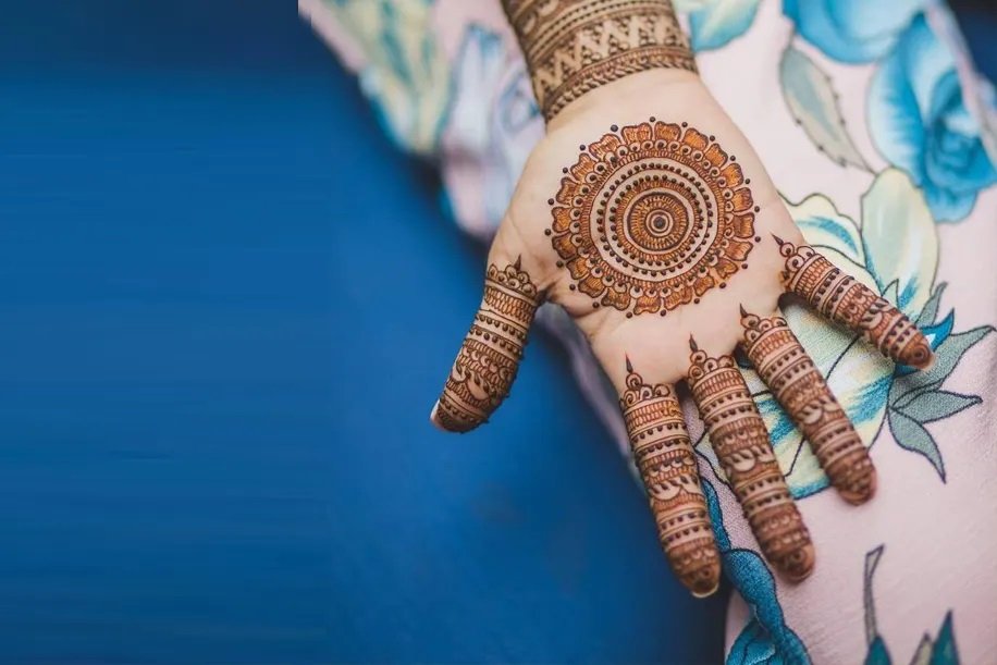 Top 10 Bridal Stylish Mehndi Designs 4 bridal stylish mehndi design,stylish bridal mehndi design bridal stylish mehndi design Top 10 Bridal Stylish Mehndi Designs bridal stylish mehndi design